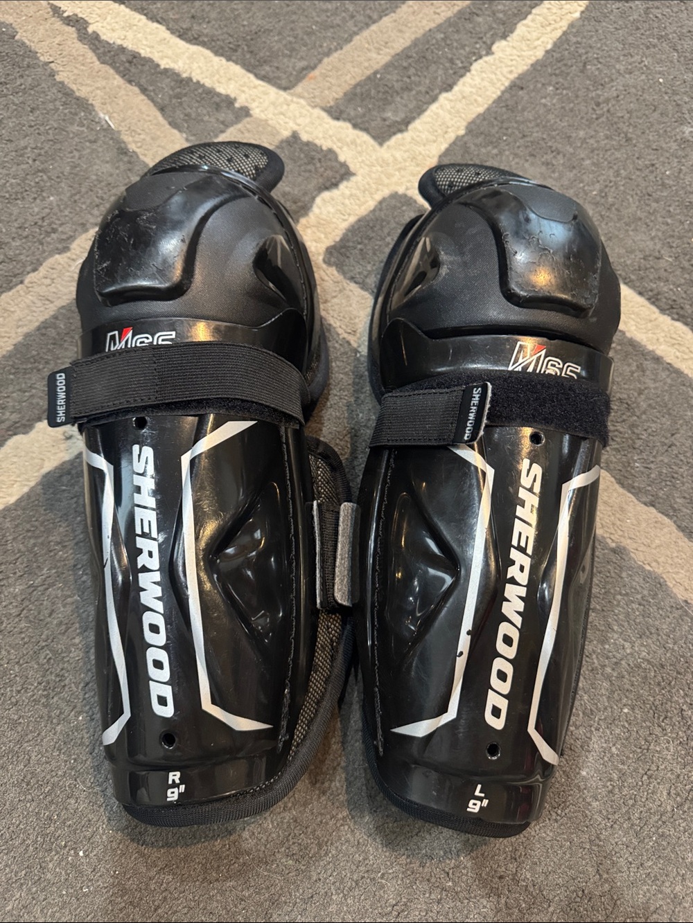 Sherwood Youth Shin Guards